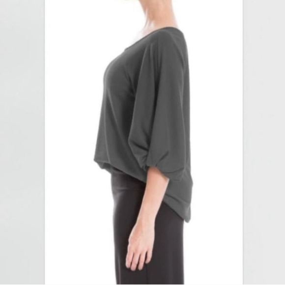 Max Studio Size M top.  Like new. - Picture 2 of 8